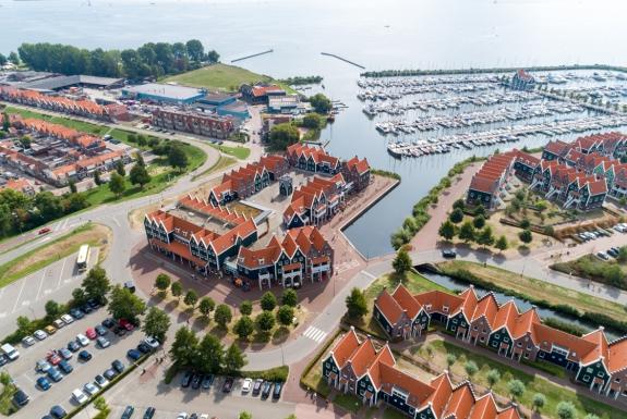 Luchtfoto van Marinapark Volendam | Marinapark Volendam