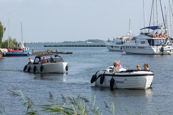 Varen op het Markermeer | Marinapark Volendam